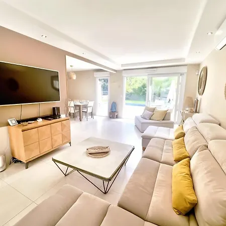 Frgk Private Pool, Garden & Ultra-fast Wi-fi Villa Antibes
