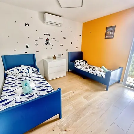 FRGK St Claude Private Villa Antibes Pool, Garden&Ultra-Fast Wi-Fi Villa *
