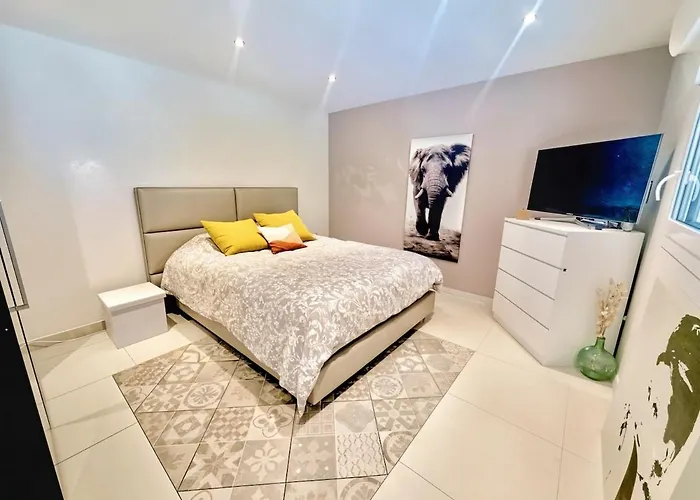 别墅 Frgk Private Antibes Pool, Garden & Ultra-fast Wi-fi Plaine de la Brague