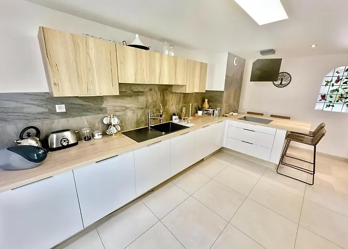 Villa Frgk Private Antibes Pool, Garden & Ultra-fast Wi-fi