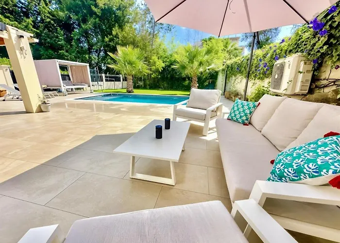 别墅 Frgk Private Antibes Pool, Garden & Ultra-fast Wi-fi Plaine de la Brague